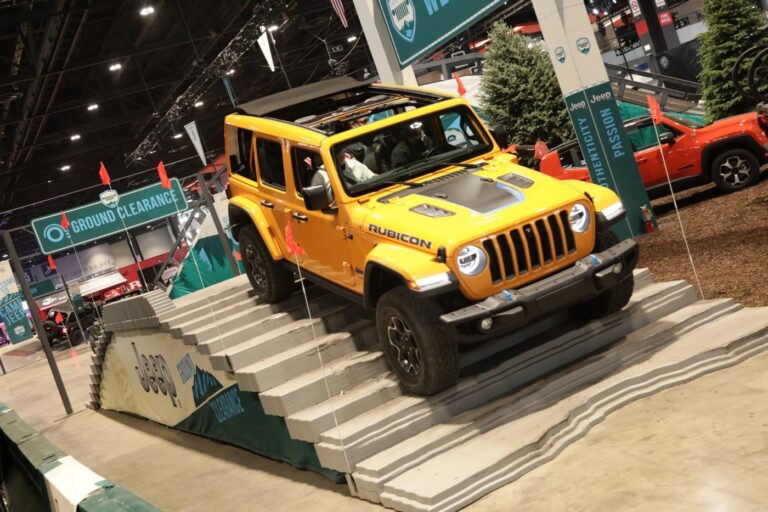 Camp Jeep ® Returns to the 2024 Miami Auto Show